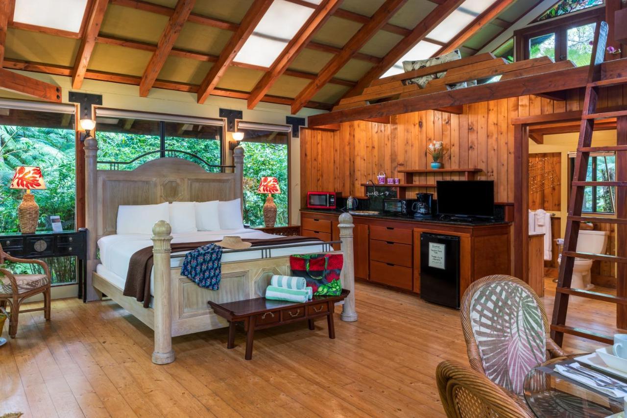 Volcano Village Lodge Екстериор снимка